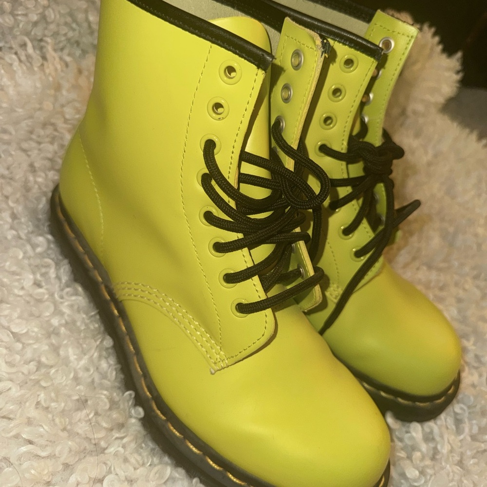 Dr. Martens 1460 8-Eye Boot